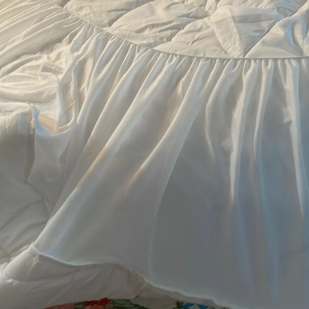 Brand new quilted mattress cover